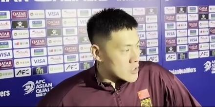 富余通 王大雷谈黄油手：那个球我也没看到 球一弹可能下意识反应